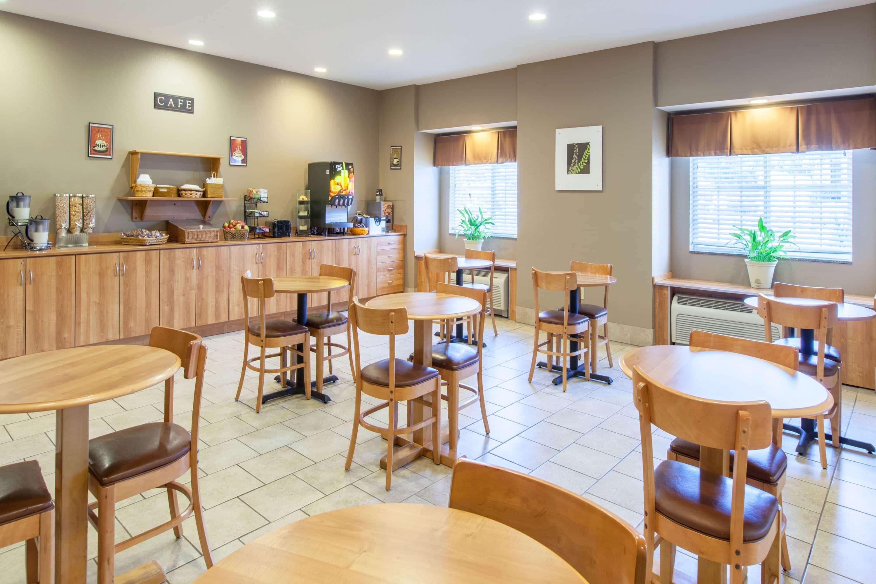 Microtel Inn & Suites By Wyndham Johnstown Eksteriør billede