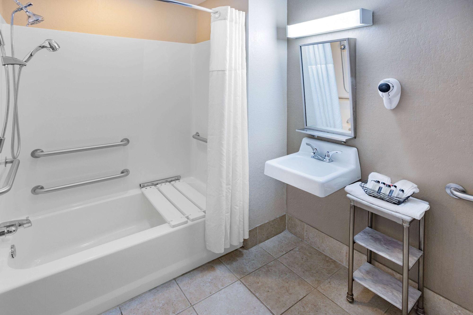 Microtel Inn & Suites By Wyndham Johnstown Eksteriør billede
