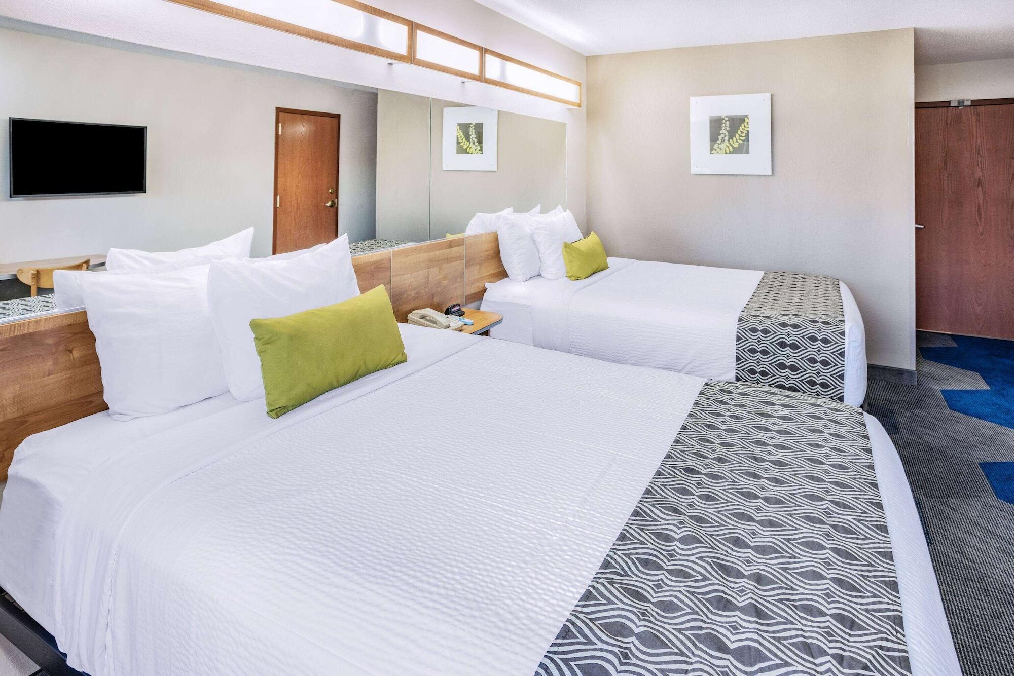 Microtel Inn & Suites By Wyndham Johnstown Eksteriør billede