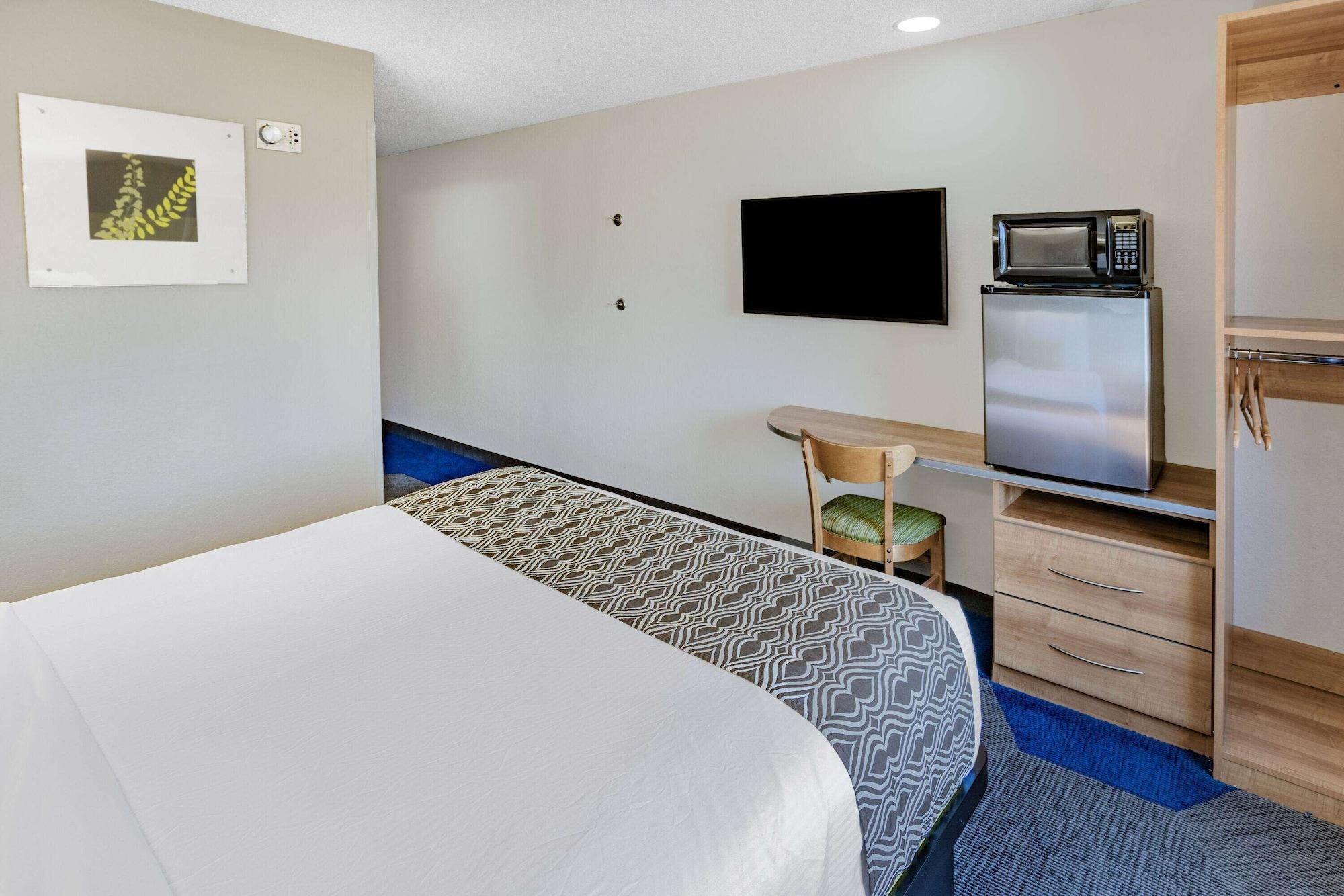 Microtel Inn & Suites By Wyndham Johnstown Eksteriør billede