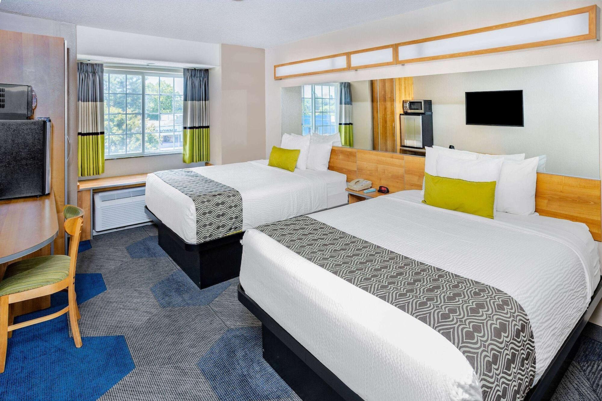 Microtel Inn & Suites By Wyndham Johnstown Eksteriør billede